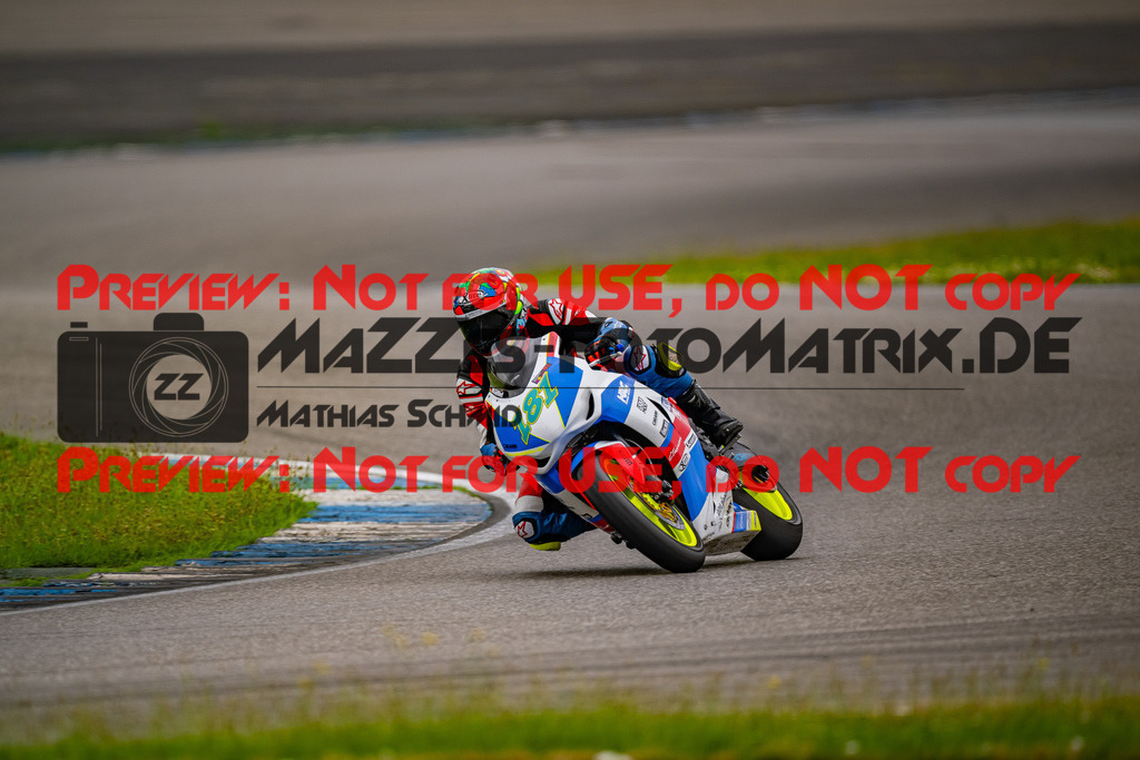 MaZZes_FotoMatrix_240701_6007705_8433 | ROT