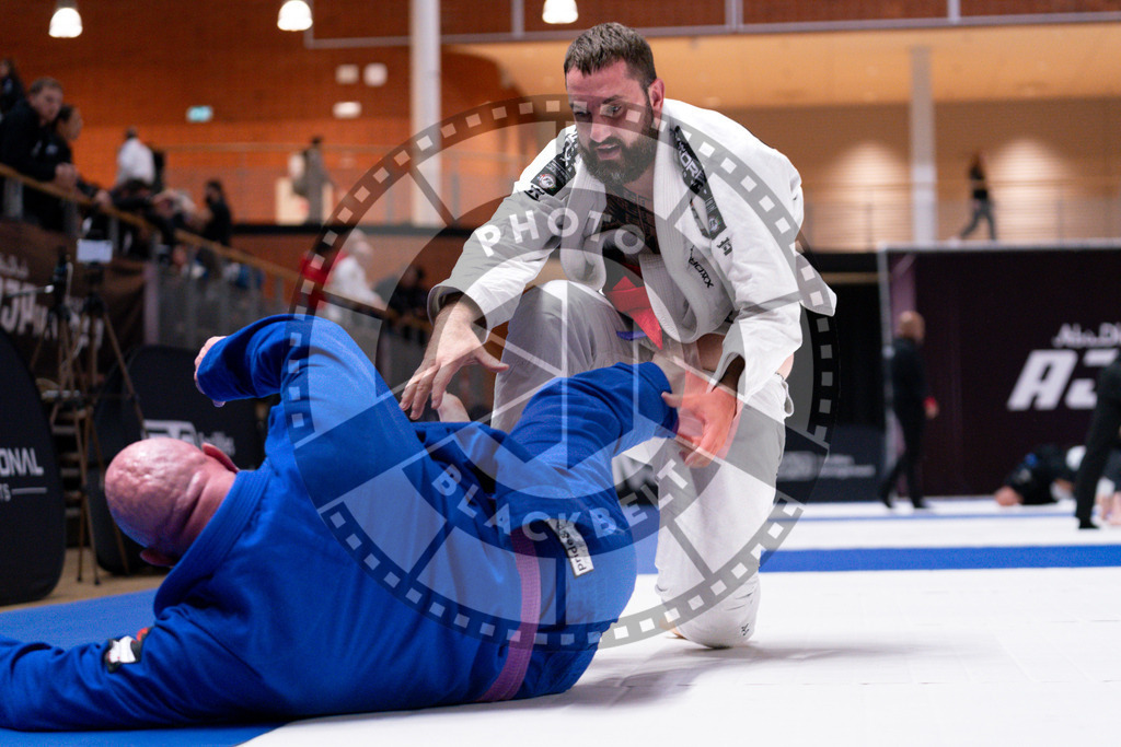 20241013PBB3102 | Athletes compete during the AJP Tour Europe Continental Jiu-Jitsu Amateurs & Masters Championship on October 13, 2024 in Almere near Amsterdam, Netherlands. © Chiara Dazi / photoblackbelt