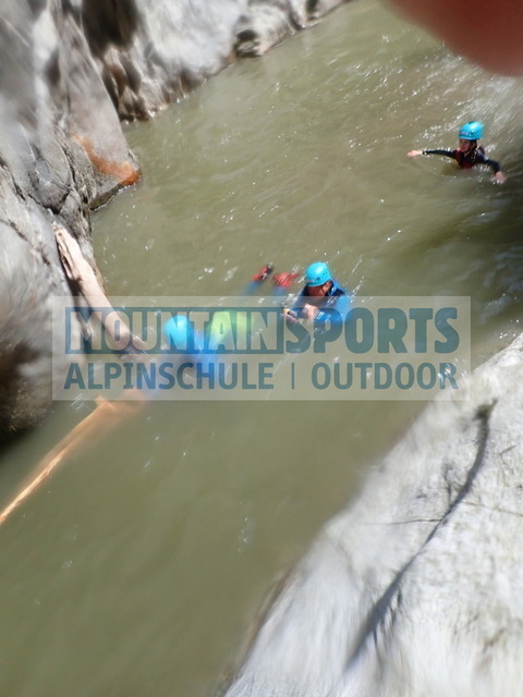 P8100062 | Bestelle die Bilder deines Berg- oder Wasser-Abenteuers mit Mountain Sports bequem von zu Hause aus direkt über unseren Online Fotoshop von pictrs.com. - Realisiert mit Pictrs.com