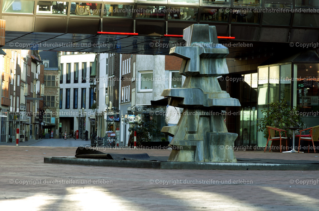 Brunnen, Aegidiimarkt, Münster | Brunnen, Aegidiimarkt, Münster - Realisiert mit Pictrs.com