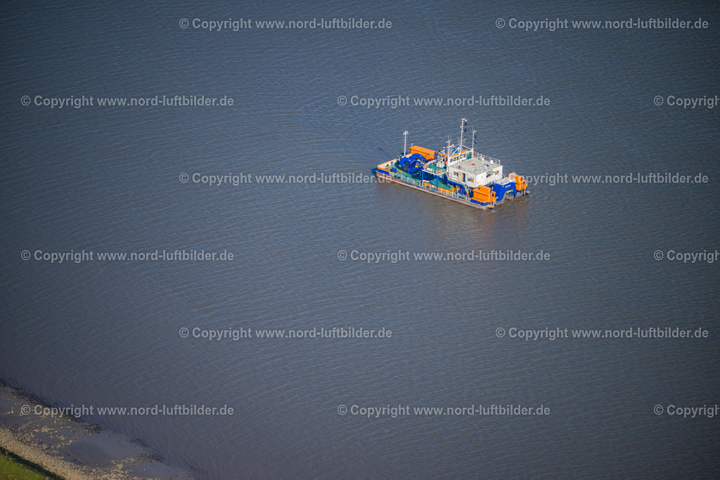 Saugbagger_Jetsed_Rotterdam_Auf_Der_Elbe_ELS_2224060423 | WEDEL 06.04.2023 Schiff - Spezialschiff des Saugbaggers Utrecht ( IMO: 9125956, MMSI: 245601000 ) in Fahrt auf der Elbe in Wedel im Bundesland Schleswig-Holstein, Deutschland. // Ship - special ship of the suction dredger Utrecht ( IMO: 9125956, MMSI: 245601000 ) in motion on the Elbe in Wedel in the state Schleswig-Holstein, Germany. Foto: Martin Elsen