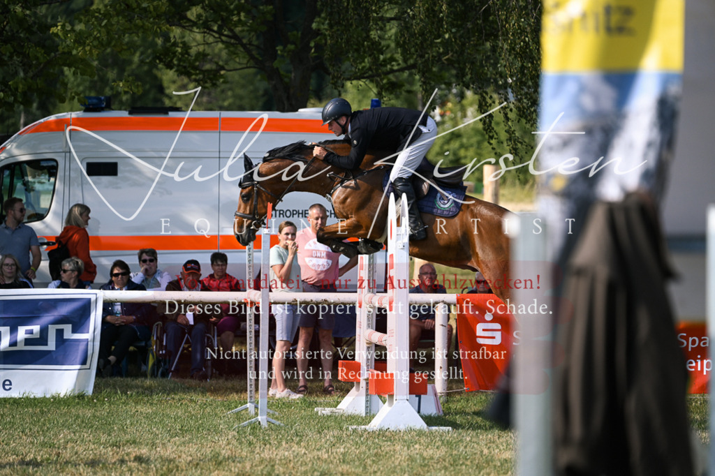 DSC_1492 | Pferde- und Turnierfotografie in Westsachsen. Pferdeportraits, Auftragszeichnungen und intuitive Kunst.