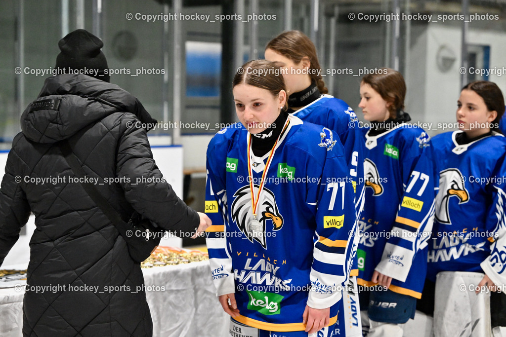 WILDCATS PATERNION & Lady Hawks Siegerehrung-Meisterfeier | Medailienübergabe, #71 Holzner Lena LADY HAWKS, WILDCATS PATERNION &amp; Lady Hawks Siegerehrung-Meisterfeier, WILDCATS PATERNION &amp; Lady Hawks Siegerehrung-Meisterfeier am 12.03.2025 in Steindorf (Ossiachersee Halle), Austria, (Photo by Bernd Stefan)