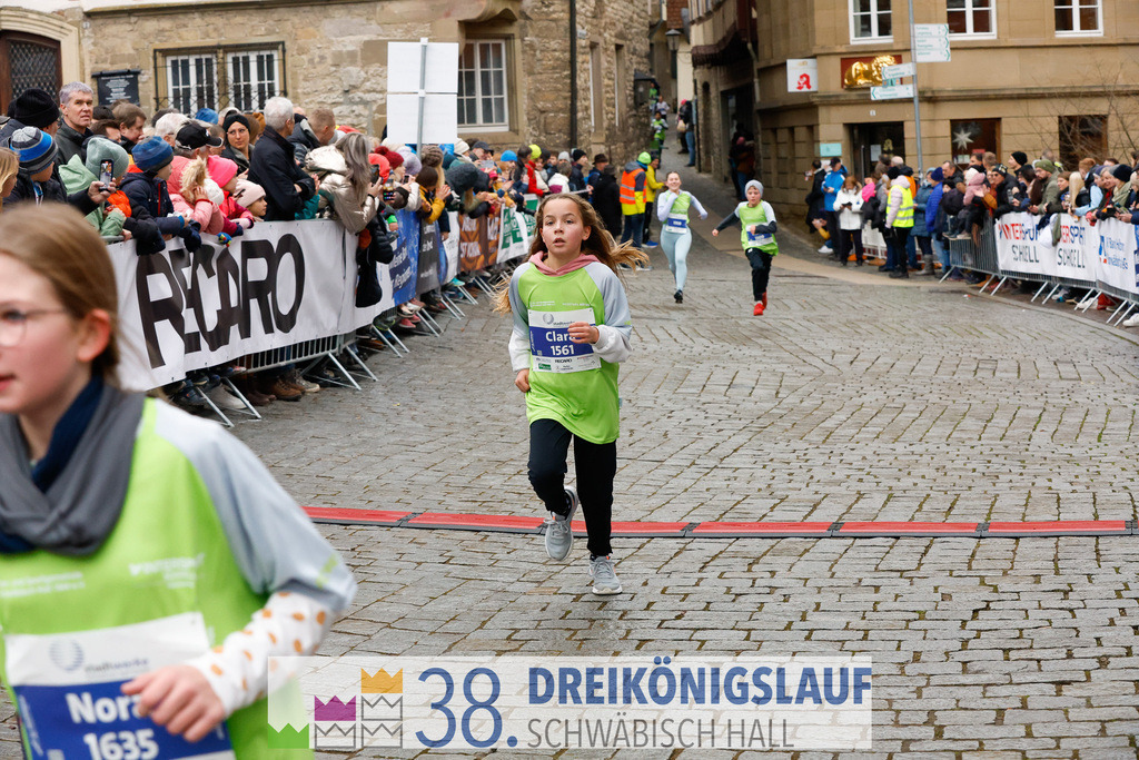 1700m Stadtwerke Jugendlauf | 3 Koenigslauf 2024 1700m Stadtwerke Jugendlauf - Realisiert mit Pictrs.com