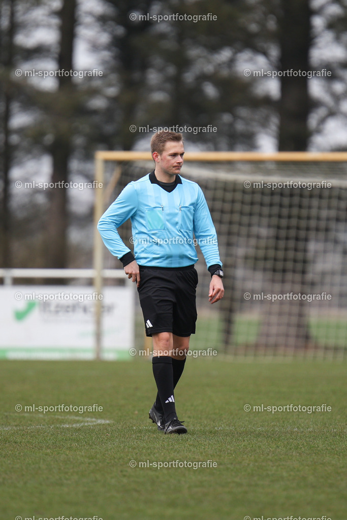 Fußball I Frauen I Saison 2025/2026 I Oberliga Schleswig-Holstein I 14. Spieltag I SV Frisia 03 Risum-Lindholm - SV Wahlstedt | ml-sportfotografie - Realisiert mit Pictrs.com