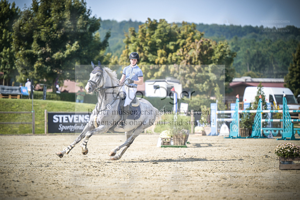 DOS_0797 | Entdecke hochwertige Reitturnierfotos von Foto Oger. Professionell, emotional und authentisch – jetzt Lieblingsmomente im Shop bestellen. - Realisiert mit Pictrs.com