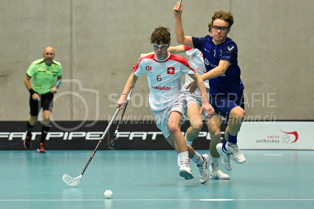 Switzerland U19 vs Finland U19 - 3. February 2024 | Switzerland U19 vs Finland U19
U19 Men International Matches in Switzerland
GoEasy Arena, Siggenthal Station
Switzerland center #6 Lars Zuppiger and Finland forward #7 Markus Maronen.
Credit: Markus Aeschimann | <a href="https://www.markus-aeschimann.ch">Sportfotografie Markus Aeschimann</a> | <a href="https://www.instagram.com/sportfotografie.aeschimann">@sportfotografie.aeschimann</a> - Realisiert mit Pictrs.com
