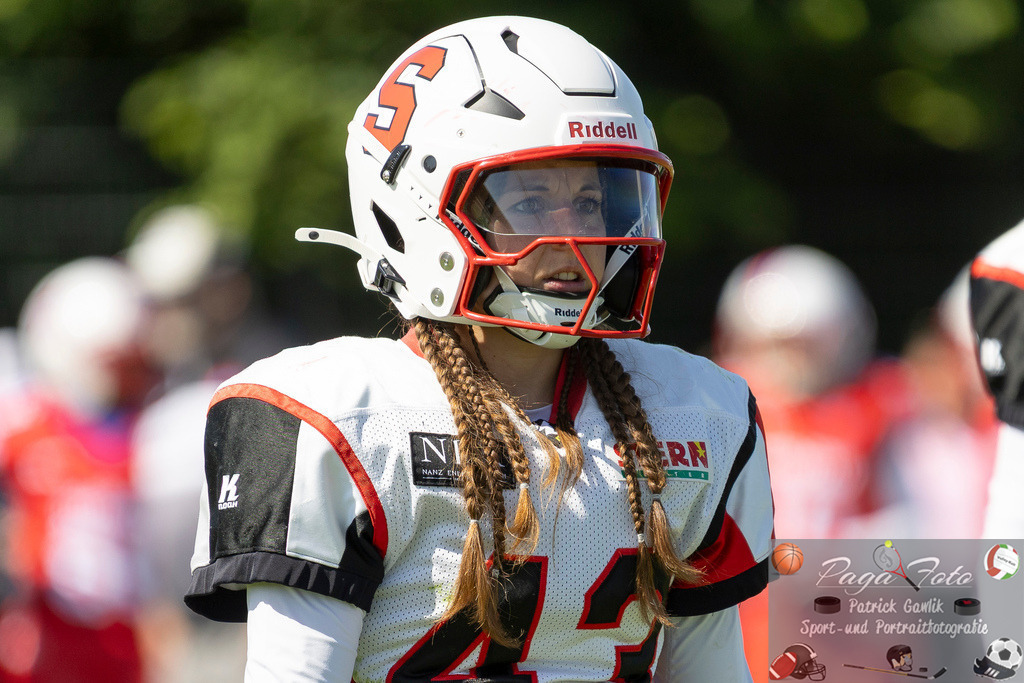 GFLW 1: German Football League Women 1: Rodgau Pioneers Ladies - Stuttgart Scorpions Sisters, 07.06.2026 | Melina Locher (Stuttgart Scorpions Sisters #43), Freisteller, Portrait / Porträt, Rodgau Pioneers Ladies - Stuttgart Scorpions Sisters, Rodgau, Maingau-Energie-Stadion "Am Weichsee", 7.6.2026 - Realisiert mit Pictrs.com