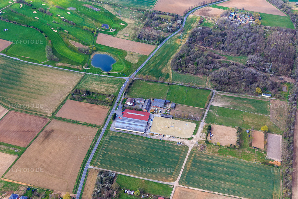 Luftbild: Reit- und Fahrverein Groß-Zimmern 1949 e.V. in Groß-Zimmern im Bundesland Hessen in Deutschland. Foto: IMG_077290.jpg vom 12.04.2015 durch Werner Riehm/FLY-FOTO.deRFV Groß-Zimmern