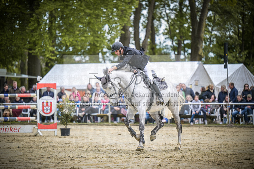 DOS_1402 | Entdecke hochwertige Reitturnierfotos von Foto Oger. Professionell, emotional und authentisch – jetzt Lieblingsmomente im Shop bestellen.Deutschlandweite Turnierfotografie. - Realisiert mit Pictrs.com