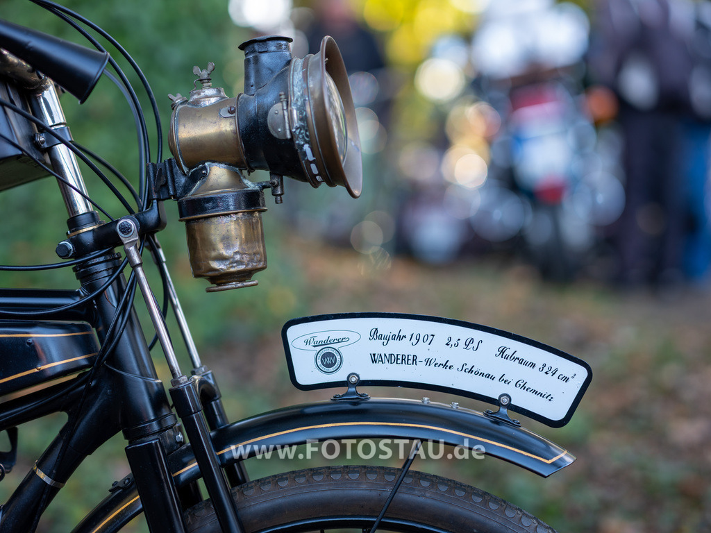 20251018-00070 | Syke Barrien 2025 Oldtimer Treffen - Realisiert mit Pictrs.com