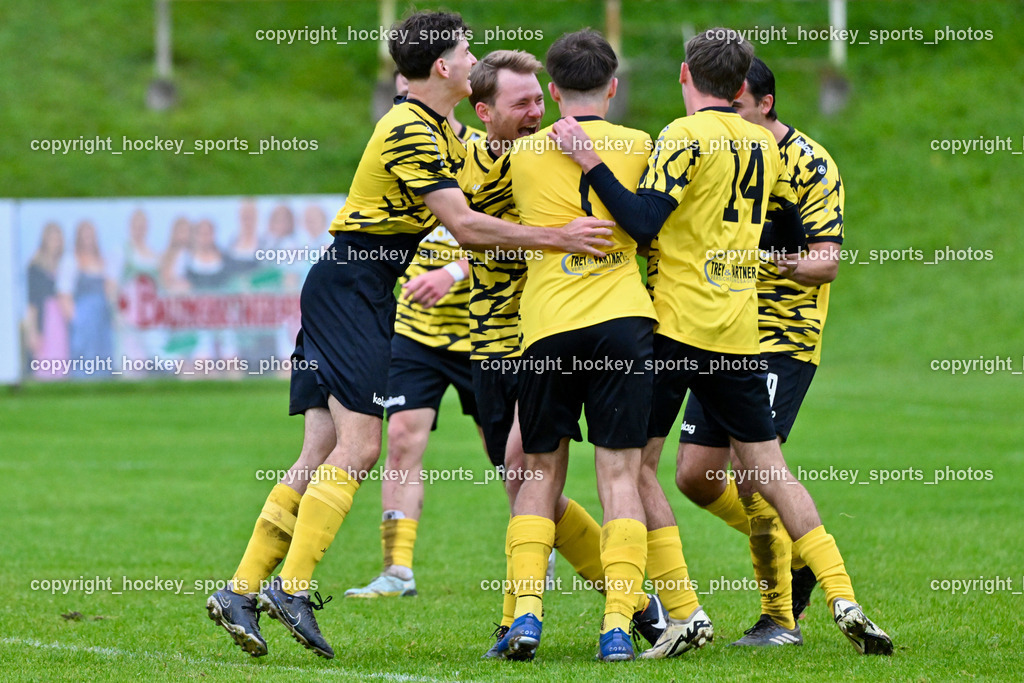 FC Faakersee vs. FC-WR Nussdorf Debant | Jubel FC Faakersee Mannschaft, FC Faakersee vs. FC-WR Nussdorf Debant, FC Faakersee vs. FC-WR Nussdorf Debant am 28.09.2024 in Finkenstein (Sportplatz Faakersee), Austria, (Photo by Bernd Stefan)