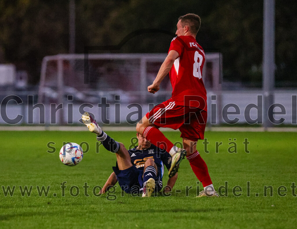 2023-08-22_054_FC_Finsing_gegen_SC_Moosen-Vils | Finsing, Deutschland, 22.08.2023:
Fußball, Kreisliga 2023 / 2024, 5. Spieltag, FC Finsing gegen SC Moosen/Vils, Endergebnis: 5:0

Marko Kaltner (SC Moosen/Vils, #8), Kilian Schmitt (FC Finsing, #8)

Foto: Christian Riedel / fotografie-riedel.net