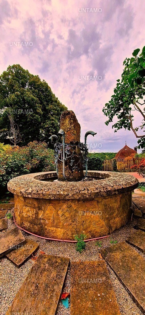 Schloss Stetten BrunnenFarbe | untamo - Realisiert mit Pictrs.com