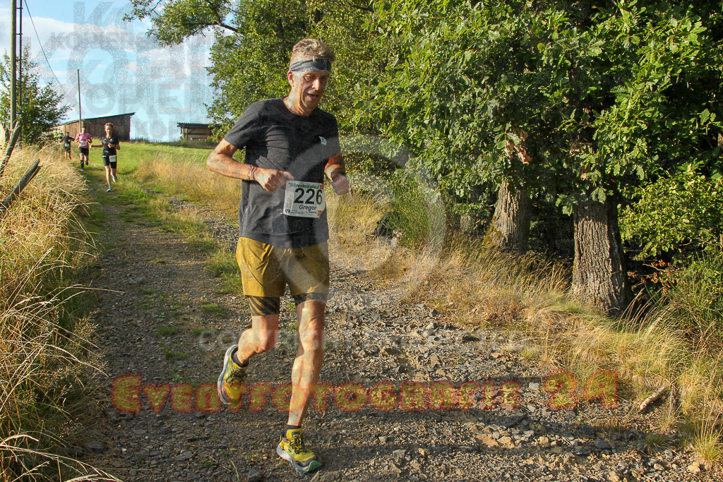 250801_1919_EV4_8517 | Sportfotografie im Rhein-Sieg Kreis, Köln, Bonn, NRW, Rheinland Pfalz, Hessen, etc. Unser Tätigkeitsfeld umfasst den Laufsport vom Volkslauf über den Marathon, Duathlon, Triathon bis zum Ultralauf wie Kölnpfad Ultra oder Schindertrail.