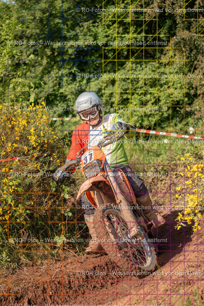 Wolfshausen 4 Lauf -796 | Sportfotografie von RO-Fotos: Motorsport, Motocross, Enduro, Laufveranstaltungen und Triathlon. Professionelle Fotos von Sportlern und Events. - Realisiert mit Pictrs.com