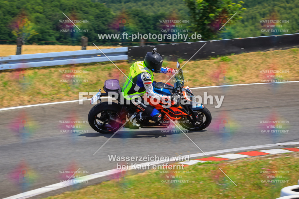 _DSK2461 | Hier findet Ihr Bilder von Touristenfahrten auf der Nürburgring Nordschleife oder von anderen Veranstaltungen die ich besucht habe. Viel Spass beim Durch Schauen 