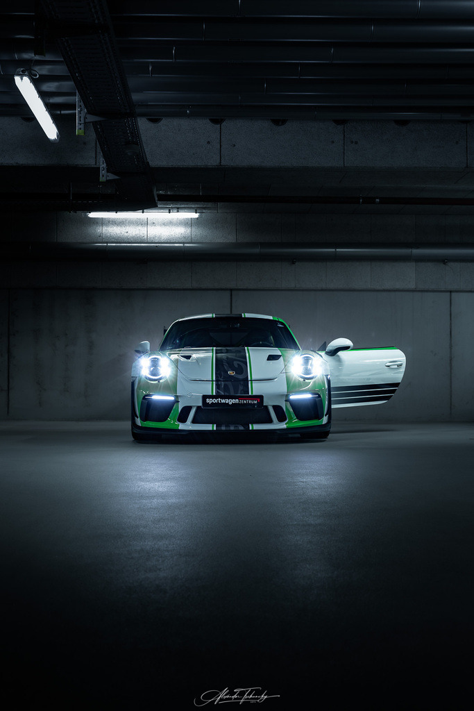 R6AT0295 _Alexander Tschuncky | Entdecken Sie die faszinierende Welt von Alexander Tschuncky Arts: Kreative Fotografie, atemberaubende Automobilkunst und hochwertiger Bilderdruck. Lassen Sie sich inspirieren! - Realisiert mit Pictrs.com