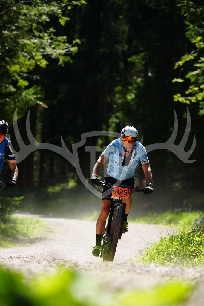 FC102350 | Fotogalerie der Treibjagd im Dunkelwald - Dein MTB Etappenrennen im Erzgebirge - Realisiert mit Pictrs.com