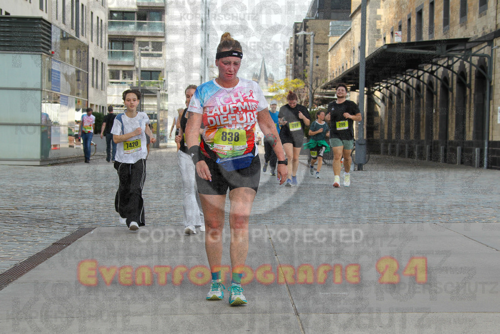 250920_1341_EV4_6460 | Sportfotografie im Rhein-Sieg Kreis, Köln, Bonn, NRW, Rheinland Pfalz, Hessen, etc. Unser Tätigkeitsfeld umfasst den Laufsport vom Volkslauf über den Marathon, Duathlon, Triathon bis zum Ultralauf wie Kölnpfad Ultra oder Schindertrail.