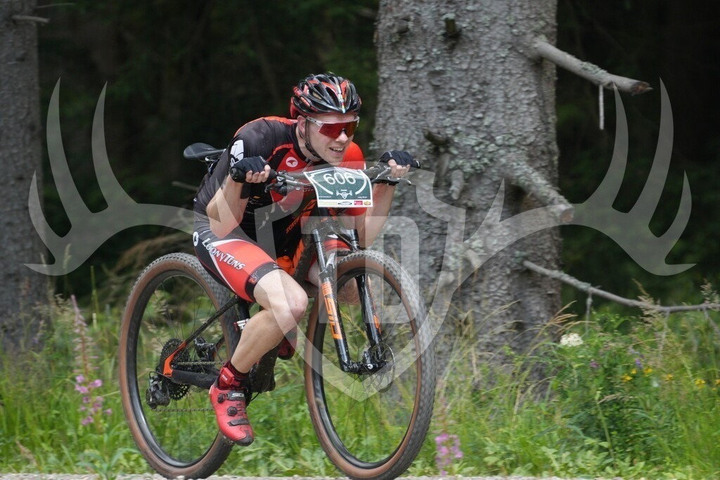 Image00190 | Fotogalerie der Treibjagd im Dunkelwald - Dein MTB Etappenrennen im Erzgebirge - Realisiert mit Pictrs.com