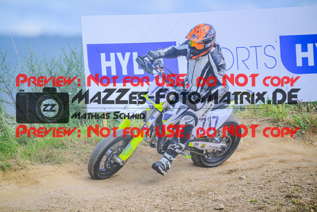 MaZZes_FotoMatrix_240713_6007705_9594 | UE40