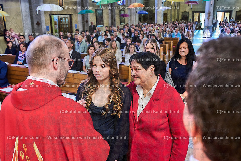 ALP0851_PfarrFirmung Wieselburg_Firmvorgang | (C)FotoLois.com, Alois Spandl, Firmung in der Pfarrkirche Wieselburg mit Generalvikar Dr. Christoph Weiss, Dechant Pfarrer Daniel Kostrzycki und Monignore Franz Dammerer, Sa 15. Juni 2024.
