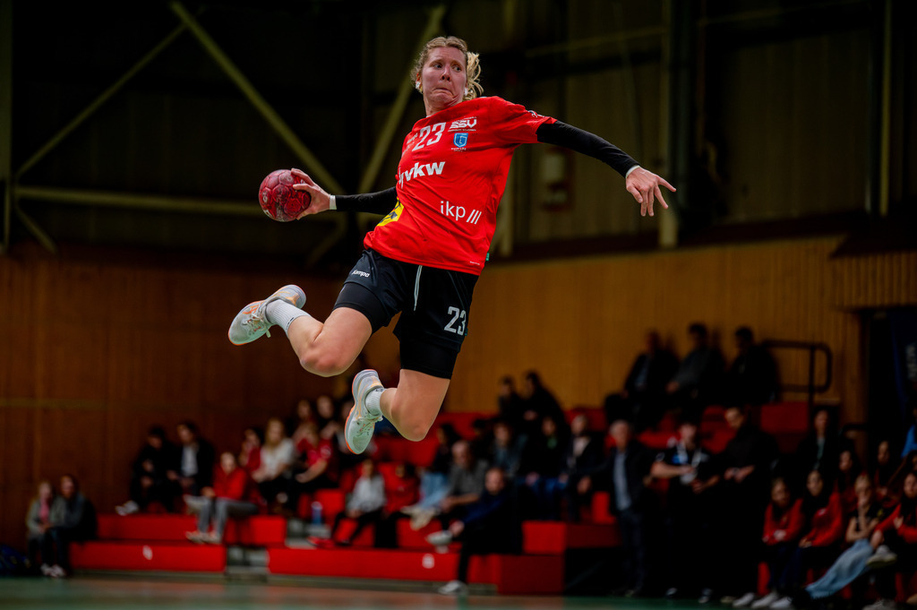 DSC_8982 | "Fussifoto.com – Ihr Ansprechpartner für hochwertige Fotografie! Entdecken Sie kreative Bilder und professionelle Dienstleistungen. Kontaktieren Sie uns für Ihre Projekte!"