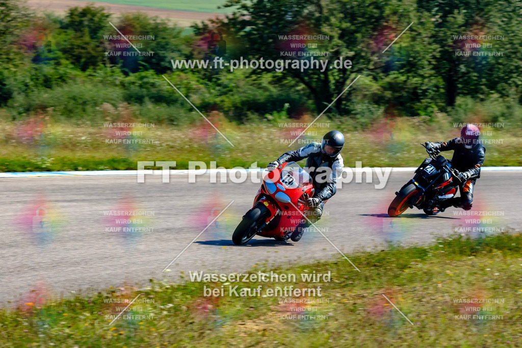 019-3977 | Hier findet Ihr Bilder von Touristenfahrten auf der Nürburgring Nordschleife oder von anderen Veranstaltungen die ich besucht habe. Viel Spass beim Durch Schauen 