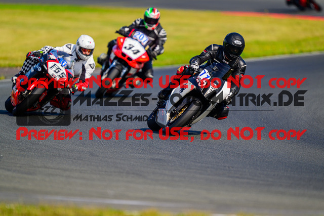 MaZZes_FotoMatrix_240725_6007705_8202 | BLAU