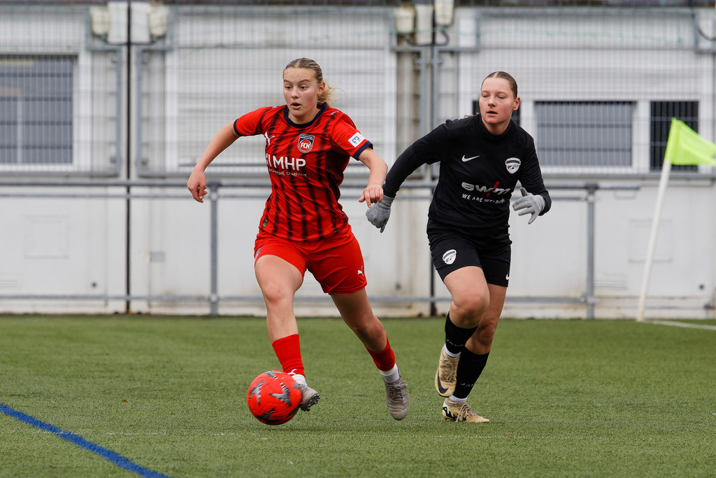 FCHHOH_251005_9470 | 1.FC Heidenheim 1846 II vs. SGM Hohenmemmingen/Sontheim, Fußball, Frauen, Bezirksliga, 2025/2026, 4. Spieltag, 05.10.2025 in Heidenheim, Kunstrasen b. Voith-Arena West(Foto: Michael Bulling) - Realisiert mit Pictrs.com