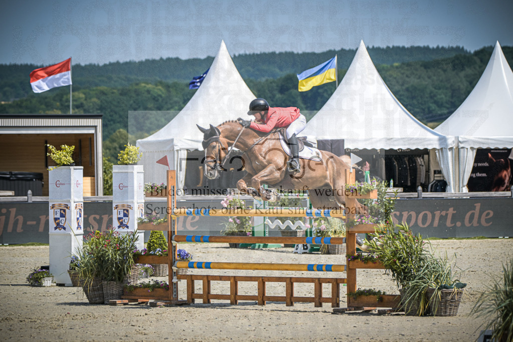 DOS_2106 | Entdecke hochwertige Reitturnierfotos von Foto Oger. Professionell, emotional und authentisch – jetzt Lieblingsmomente im Shop bestellen.Deutschlandweite Turnierfotografie. - Realisiert mit Pictrs.com