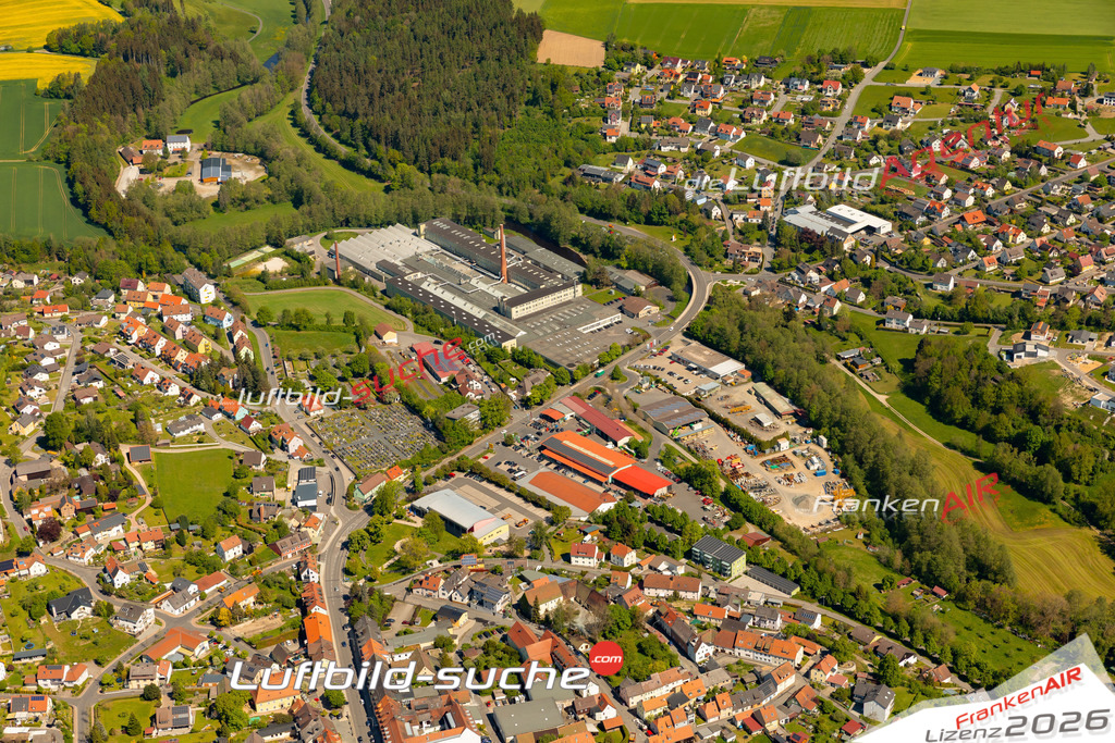 Das Luftbild zeigt :  Erbendorf - Die Luftaufnahme wurde 2024 vom UL-Flugzeug aus erstellt ( keine Drohne ) - Hochauflösende Luftaufnahme - Für grossformatige Ausdrucke geeignet. Die Geschenkidee !Mit Lizenz und Bildrechte bestellbar
