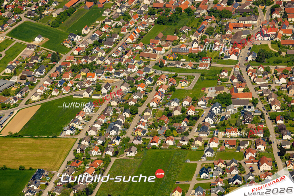 Das Luftbild zeigt :  Gablingen - Die Luftaufnahme wurde 2024 vom UL-Flugzeug aus erstellt ( keine Drohne ) - Hochauflösende Luftaufnahme - Für grossformatige Ausdrucke geeignet. Die Geschenkidee !Mit Lizenz und Bildrechte bestellbar