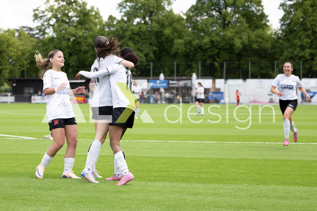 Fußball I Frauen I Saison 2025-2026 I Frauen 3. Liga | FVRZ Gruppe 2 | 18. Spieltag I Spielvereinigung Schaffhausen Damen 1 - Team Furttal Zürich I 17.05.2026 | Hochwertige Sportfotos kaufen & lizenzieren für Medien, Vereine, Agenturen & Sportler:innen. Entdecke professionelle Sportfotografie im Bildshop von Alexander Franzen. - Realisiert mit Pictrs.com