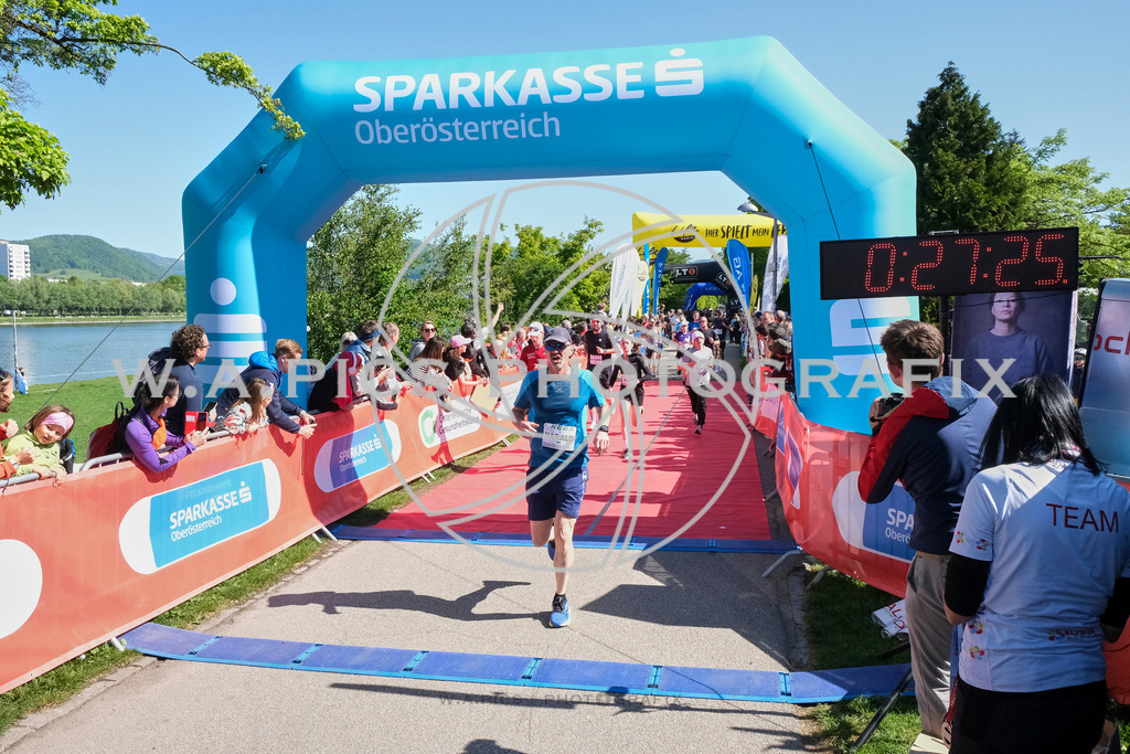 ..... | LINZ,AUSTRIA,27.April 24, Int. 3 Brückenlauf Linz  , Image shows: Photo: WAPICS / Michael ring