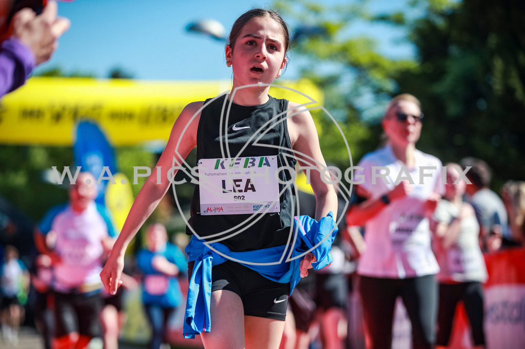 ..... | LINZ,AUSTRIA,27.April 25, Int. 3 Brückenlauf Linz  , Image shows: Photo: WAPICS / Manuel Binder