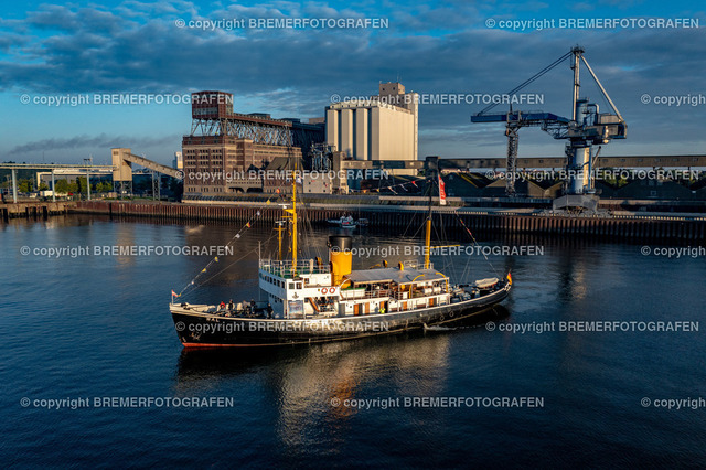 DJI_0154 | 30.09.2022 Drohnenaufnahmen Dt. Schifffahrtstag 2022 Bremen Wendebecken / Weser
