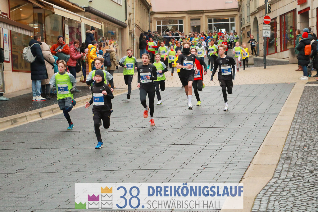 1700m Stadtwerke Jugendlauf | 3 Koenigslauf 2024 1700m Stadtwerke Jugendlauf - Realisiert mit Pictrs.com
