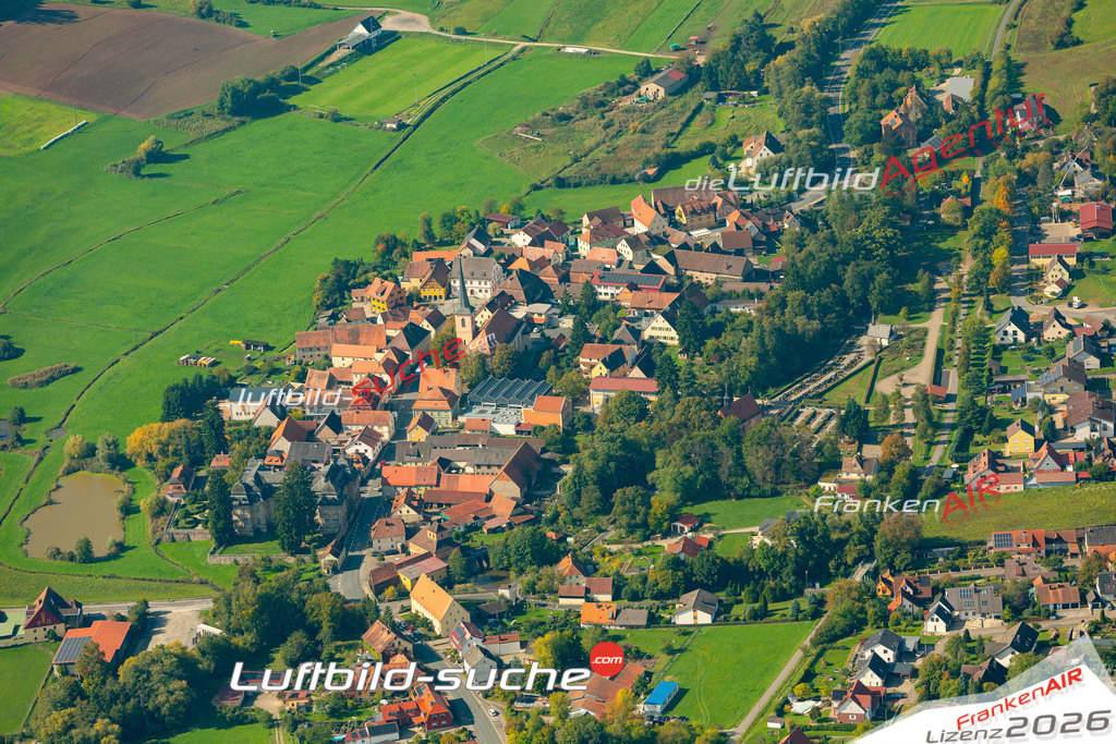 Luftaufnahme von Burgwindheim Vs Google Maps- Die Luftaufnahme wurde 2025 vom UL-Flugzeug heraus erstellt ( keine Drohne ) - Hochauflösende Luftaufnahme - für professionelle Ausdrucke geeignet. Die Geschenkidee !Mit Lizenz und Bildrechte bestellbar
