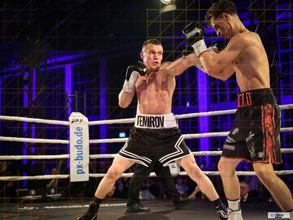 Domenik Arnold erster WM KAmpf 02 2026 tomafocus TB00147 | professionelle Sport- und Eventfotografie von Tomafocus – dynamische Bilder, emotionale Momente und hochwertige Aufnahmen für jeden Anlass. - Realisiert mit Pictrs.com