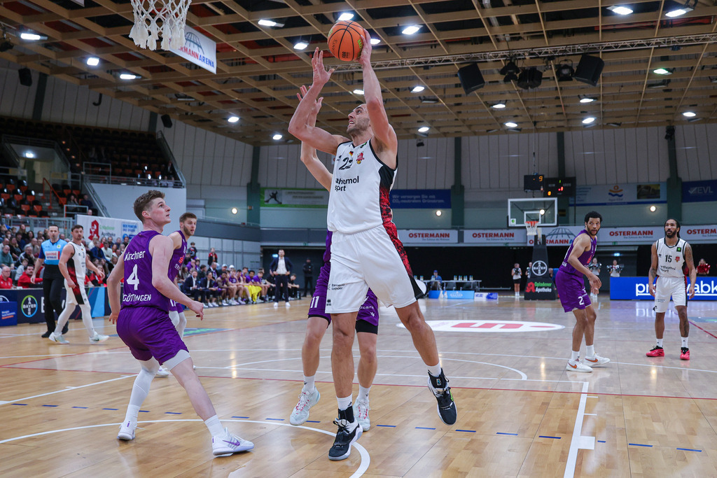 Pro A BAYER GIANTS vs BG Göttingen-9 | Fotos von Basketballspielen aus dem Raum NRW fotografiert von Gero Mueller-Laschet und Daniel Schaefer - Realisiert mit Pictrs.com