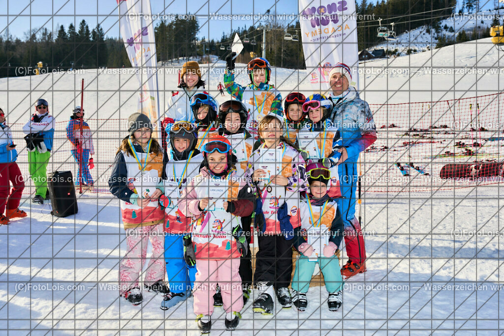ALP7160_SchiSchule Haginger_Siegerehrung_Gruppe Elli | (C)FotoLois.com, Alois Spandl, Semester-Schikurs der Schischule HAGINGER in Mitterbach/Gemeindealpe, Fr 10. Februar 2023.