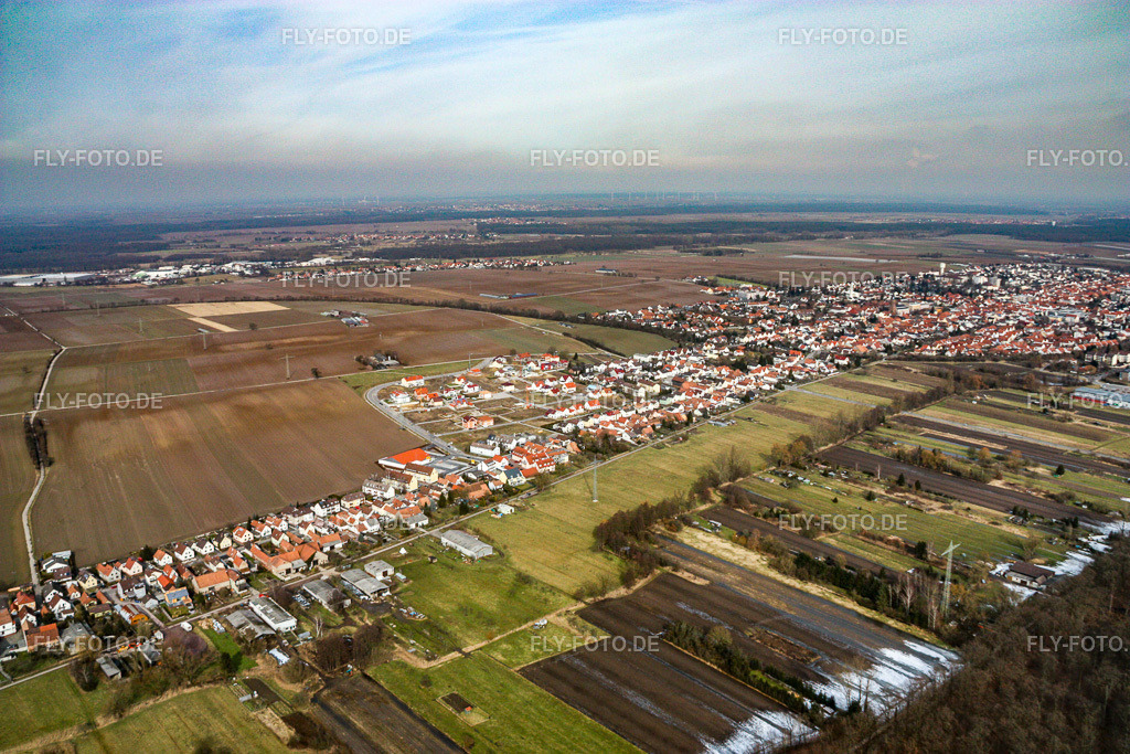Saarstraße von Westen | Luftbild: Saarstraße von Westen in Kandel im Bundesland Rheinland-Pfalz in Deutschland. Foto: IMG_16779.jpg vom 15.02.2009 durch Werner Riehm/FLY-FOTO.de - Realisiert mit Pictrs.com
