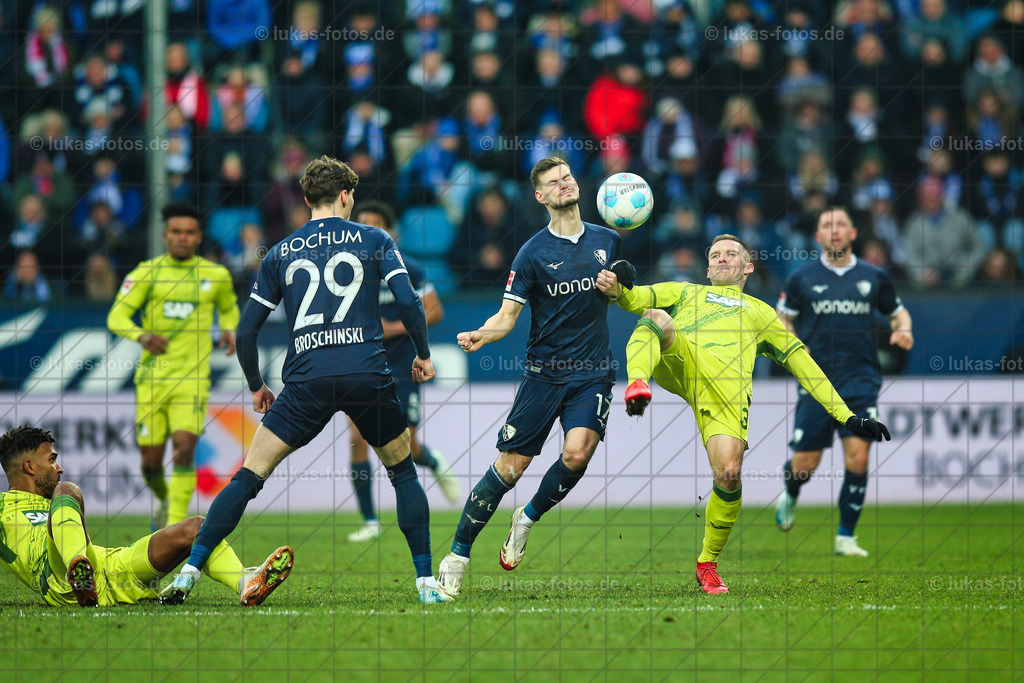 1. März 2025: VfL Bochum - TSG Hoffenheim 0:1 (0:0) | Tom Krauß | 1. März 2025: VfL Bochum - TSG Hoffenheim 0:1 (0:0) - Realisiert mit Pictrs.com