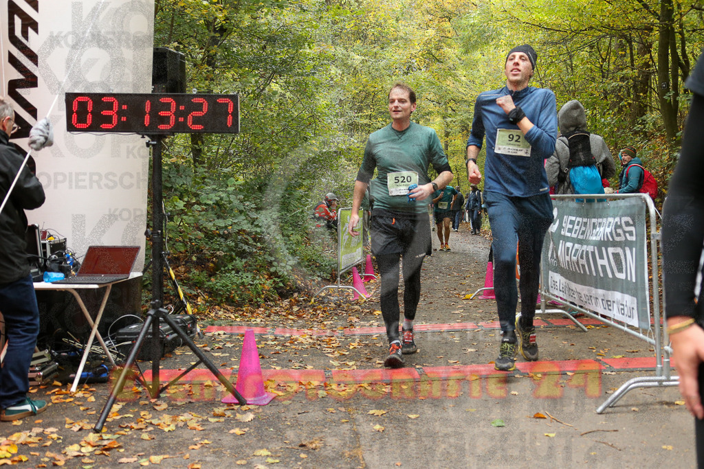 251026_1315_EX1_3002 | Sportfotografie im Rhein-Sieg Kreis, Köln, Bonn, NRW, Rheinland Pfalz, Hessen, etc. Unser Tätigkeitsfeld umfasst den Laufsport vom Volkslauf über den Marathon, Duathlon, Triathon bis zum Ultralauf wie Kölnpfad Ultra oder Schindertrail.