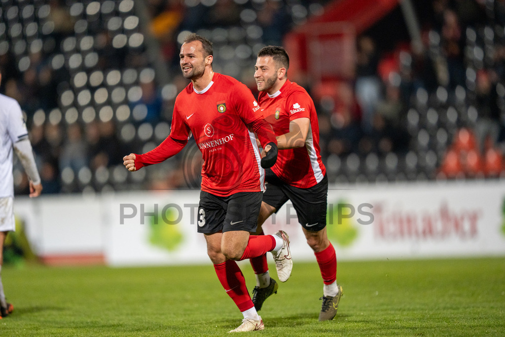 SG Sonnenhof Grossaspach vs. TSV Steinbach Haiger, Fussball, Regionalliga Suedwest, 25. Spieltag, 20.03.2026 | Kollektiver Torjubel nach dem Treffer zum 3:1 durch Fabian Eisele (SG Sonnenhof Großaspach, #23),SG Sonnenhof Grossaspach vs. TSV Steinbach Haiger, Fussball, Regionalliga Suedwest, 25. Spieltag, 20.03.2026Foto: photosbyphips/Philip Ziegler