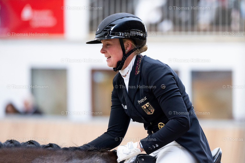 TH_Katharina Hemmer_32660 | Katharina Hemmer beim Reitturnier Guxhagen-Dörnhagen 2025 am 12.10.25 in Dörnhagen, Reit- u. Fahrverein