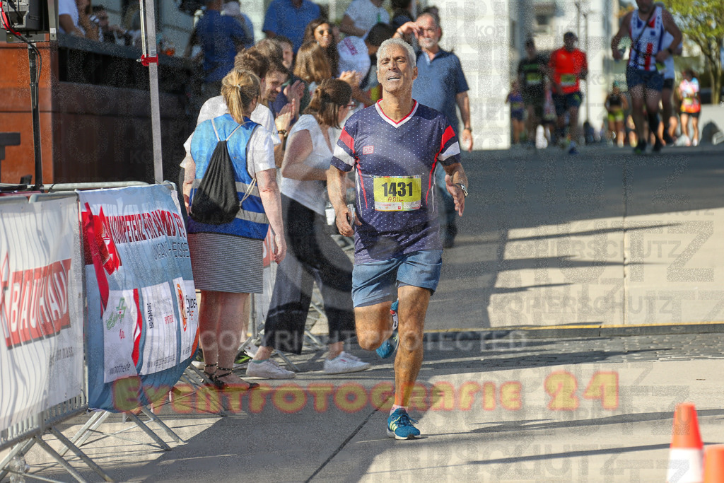240921_1520_EX1_5158 | Sportfotografie im Rhein-Sieg Kreis, Köln, Bonn, NRW, Rheinland Pfalz, Hessen, etc. Unser Tätigkeitsfeld umfasst den Laufsport vom Volkslauf über den Marathon, Duathlon, Triathon bis zum Ultralauf wie Kölnpfad Ultra oder Schindertrail.