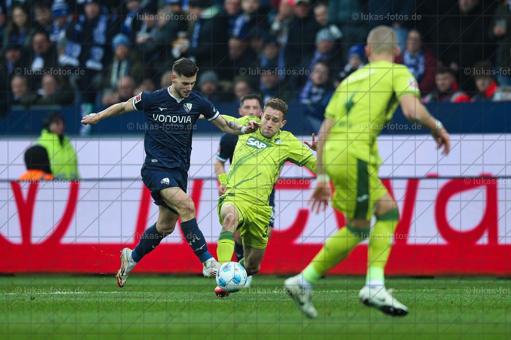 1. März 2025: VfL Bochum - TSG Hoffenheim 0:1 (0:0) | Tom Krauß | 1. März 2025: VfL Bochum - TSG Hoffenheim 0:1 (0:0) - Realisiert mit Pictrs.com